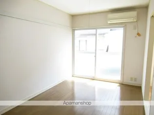 ドミ馬場小路B【102号室】の居間