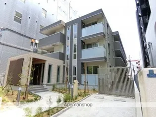 イーストナイン【2階】の外観