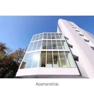 東京都新宿区大京町【マンション】の外観