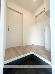 NANA B棟【1階】の玄関