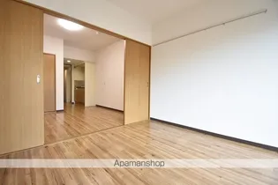 メイテラッセ中島丁【1階】の内装