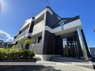 ラ・フローラル参番館【1階】の外観