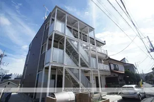リブリ風の丘ハウスの画像