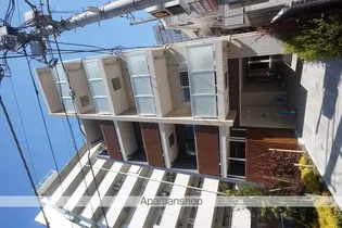 LOG代々木【2階】の外観