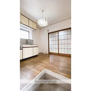 コーポラスシカマ【2階】の玄関