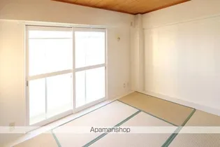 ビレッジハウス四郎丸1号棟【403号室】の居間