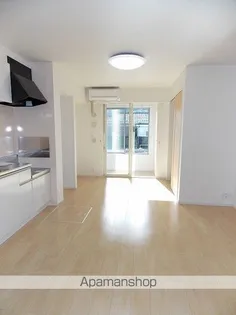 リ・ミノーレ【1階】の居間