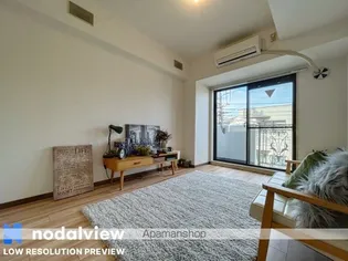 ナイスアーバンスピリッツ鶴見市場Ⅱ芦澤ビル【303号室】の居間