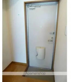 ヒルスミキ上倉田【1階】の玄関