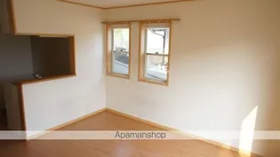 パークヒルズ弐番館【4号室】の居間