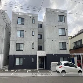 R MAISONの画像