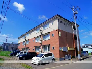 I AND U【3階】の外観