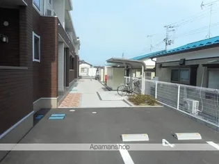 ゼファー【1階】の外観