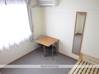 レオパレス有【202号室】の居間