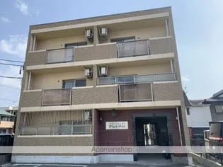 フラッハフェルト【2階】の外観