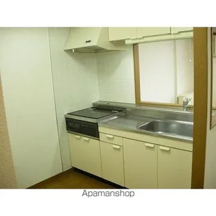 フェイマスKITAMI2番館【103号室】の居間