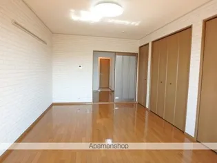 フロラシオン川内 Ⅱ棟【Ⅱ201号室】の居間