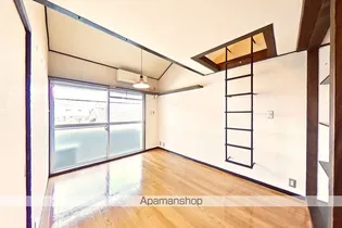 新堀ハイツ2【3階】の居間