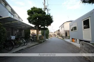 ファーストヒルズ【2階】の周辺