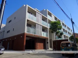 東京都新宿区弁天町【マンション】の外観