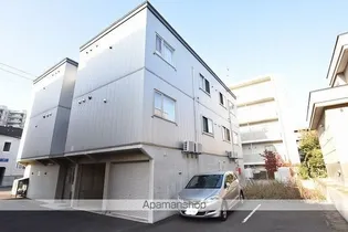 WEST COURT Aの画像