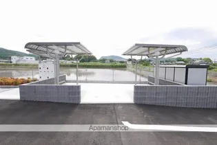 レジデンス プリュⅧ【1階】の外観