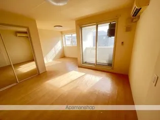 グランシャリオⅡ【203号室】の居間