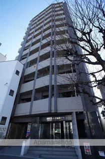 スカイコート新宿壱番館【4階】の外観