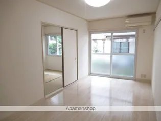 ドミ馬場小路B【101号室】の居間