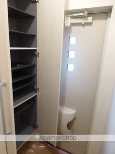 メゾフォルテWEST【1階】の玄関