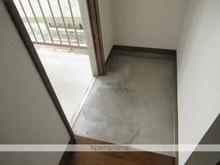 コーポクドウC棟【202号室】の玄関