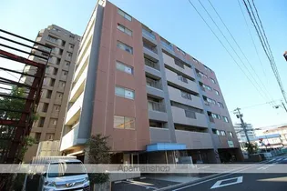 愛知県半田市泉町【マンション】の外観