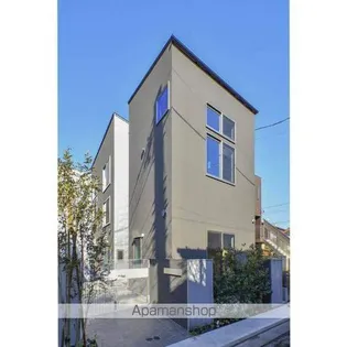 チトフナアパートメント【2階】の外観