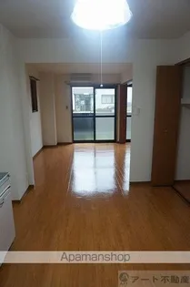 フォブール一色Ⅲ【301号室】の居間