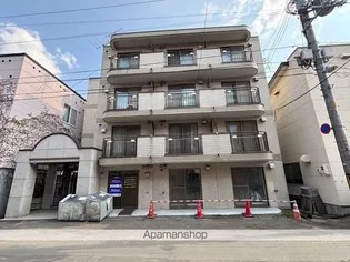 ロイヤルステージ【1階】の外観