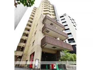 プレール・ドゥーク新宿御苑【2階】の外観