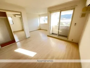 メゾン・コンフォース【2階】の居間