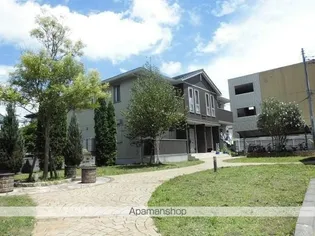 ヴェヌスト C【1階】の外観