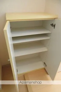 サンヴァーリオ小松島【2階】の内装