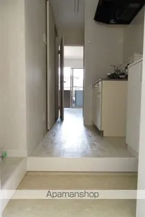 シャトーレイネA棟【203号室】の玄関