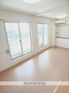 ソレアードB【2階】の居間