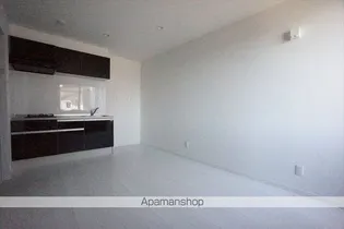 メゾンソレイユ名駅西【2階】の居間