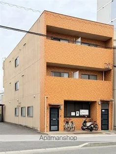 照島マンション【2階】の外観