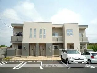 ファミーリア【1階】の外観