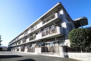 ヒルトップD棟【2階】の外観