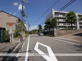 隆豊ハイツ【2階】の周辺