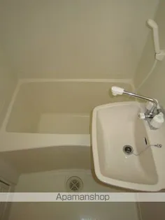 レオパレスクレール【2階】の居間