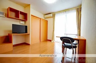 レオパレスシーストーリー【109号室】の居間