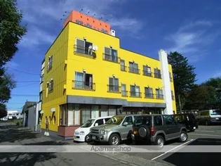 黄色い館の画像
