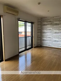 リバティーハウス北町【102号室】の居間